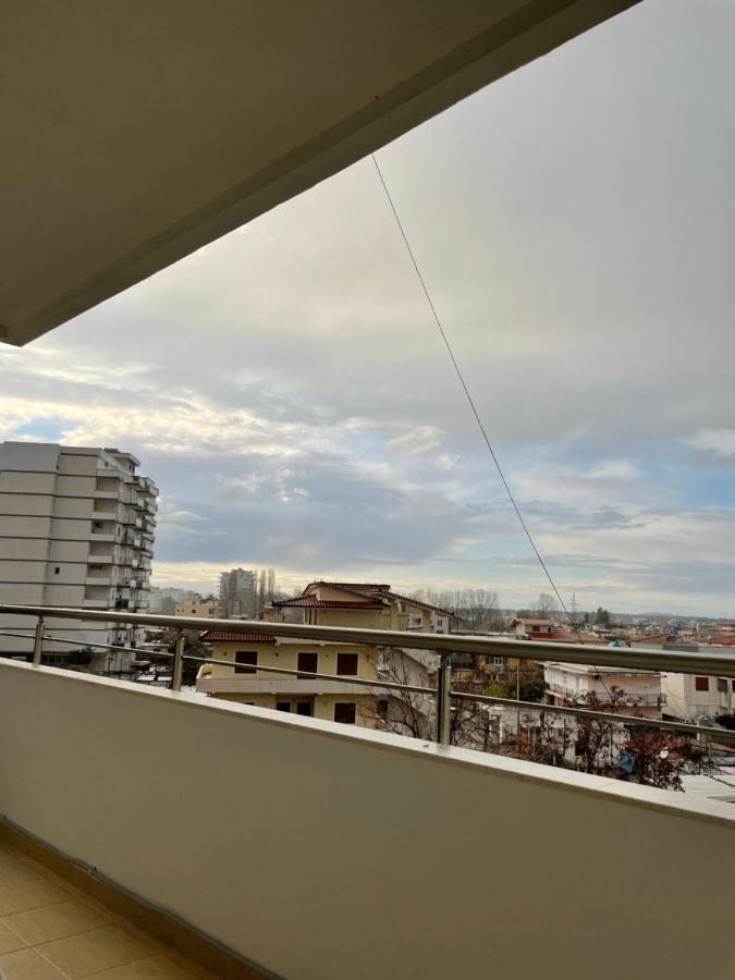 The Sunset Apartment Vlorë Esterno foto