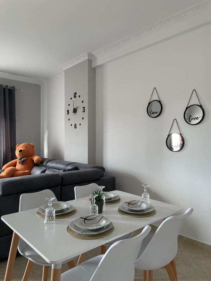 The Sunset Apartment Vlorë Esterno foto